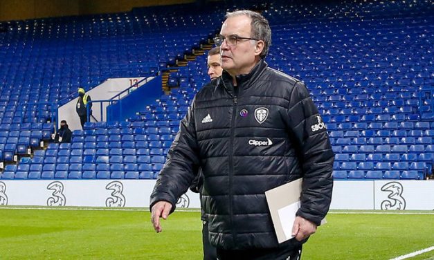 ¿Marcelo Bielsa se pone la pilcha de la Selección Uruguaya?