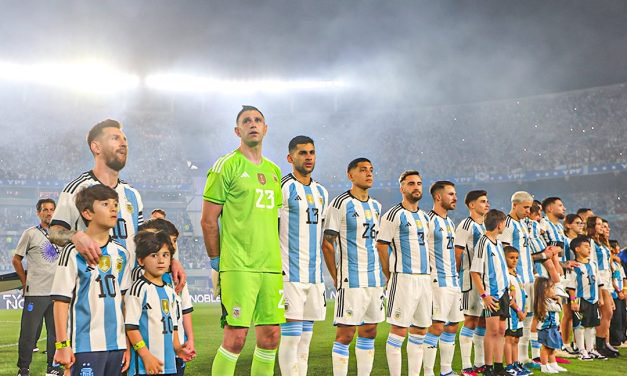 Ranking FIFA: Argentina nueva líder, puesto histórico para Marruecos y Uruguay se mantiene 16º