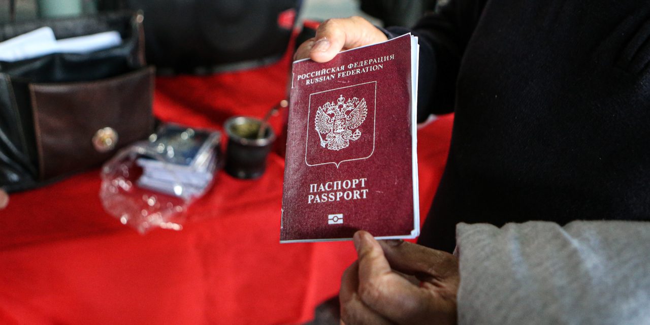 Ruso cómplice de Astesiano fue condenado por expedición de pasaportes falsos