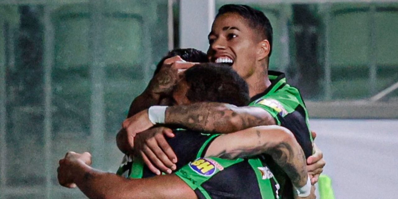 Peñarol fue goleado en Belo Horizonte y recibió un baño de realidad en Sudamericana