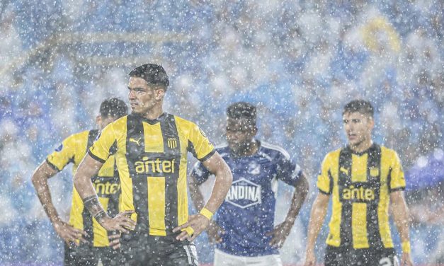 Sudamericana: A Peñarol lo tapó el agua y quedó eliminado