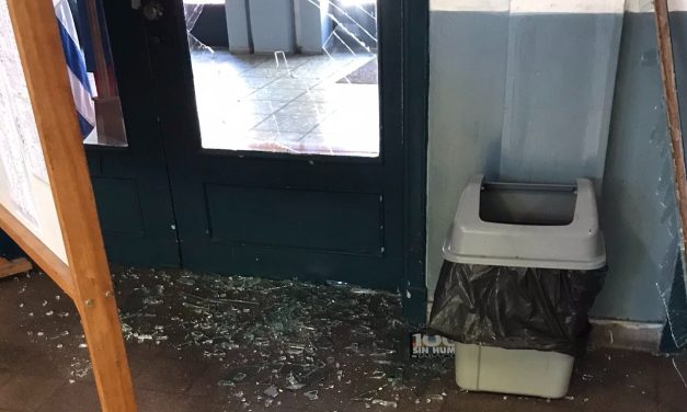 Jóvenes causaron destrozos en el liceo Dámaso y agredieron a estudiantes