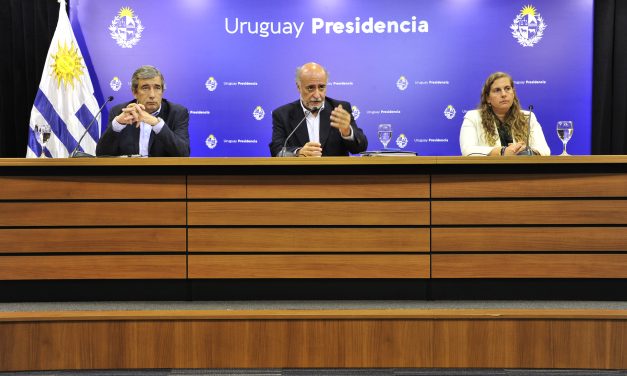 Reducción de jornada laboral “no está en la agenda del gobierno” sostuvo ministro Mieres