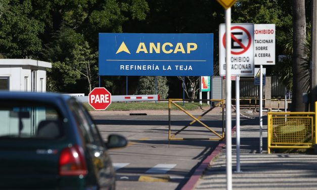 Ancap adelantó para este lunes parada técnica en la Refinería La Teja tras negativa del sindicato a realizar guardias gremiales