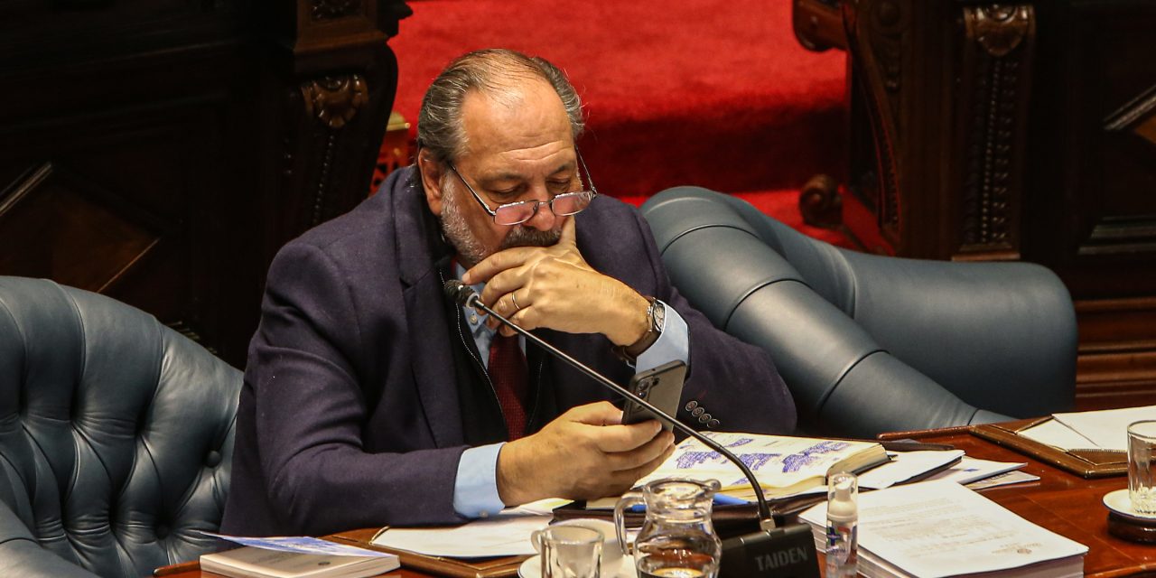 Senado rechazó juicio político a Cosse; Gandini cambió votación tras convocatoria del FA