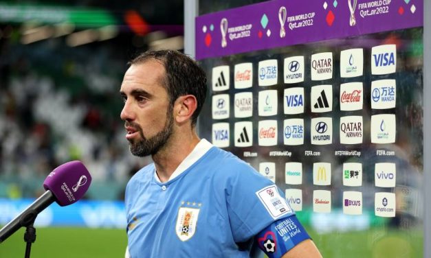 Se retiró Diego Godín, capitán e histórico de la celeste