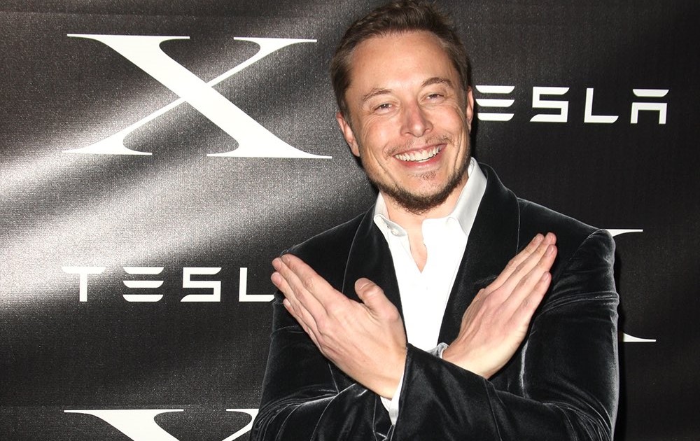 Elon Musk cambió el logo de Twitter a una X