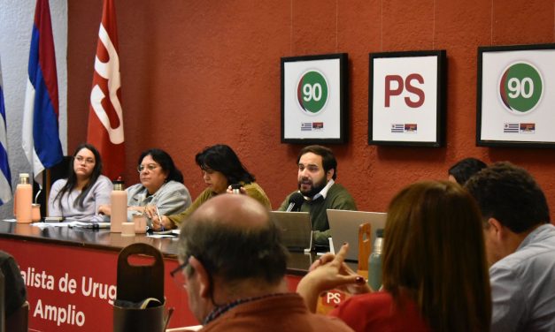 El Partido Socialista oficializó su apoyo a la precandidatura presidencial de Carolina Cosse