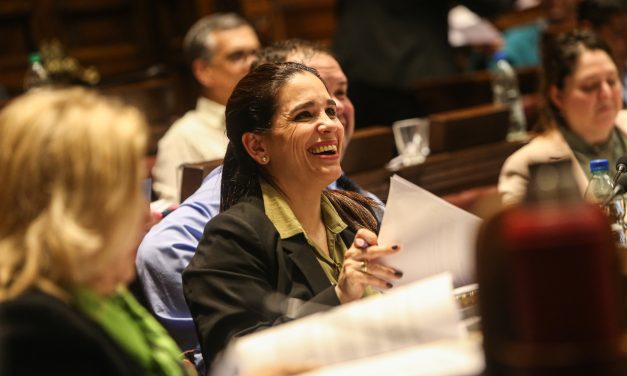 Ante falta de avances en proyecto, diputados piden a Lacalle Pou que exonere impuestos en insumos de canasta menstrual