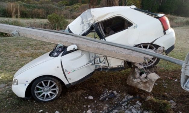 Conductor murió tras chocar contra una columna en ruta Interbalnearia