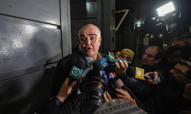 “De lo que se trata es de una trama” dijo Penadés y reiteró que es “absolutamente inocente”