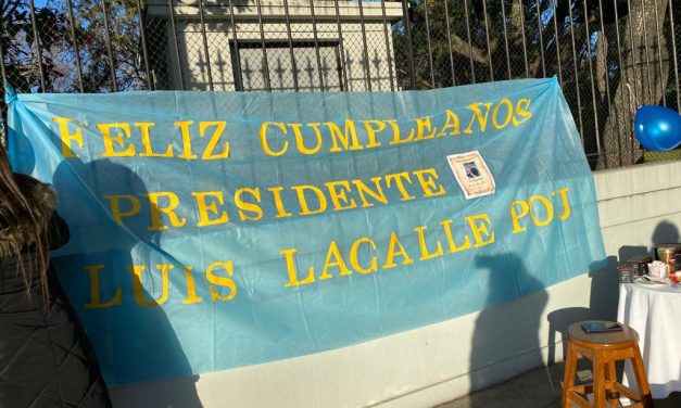 La fiesta sorpresa que militantes blancas le prepararon a Lacalle en Suárez y Reyes