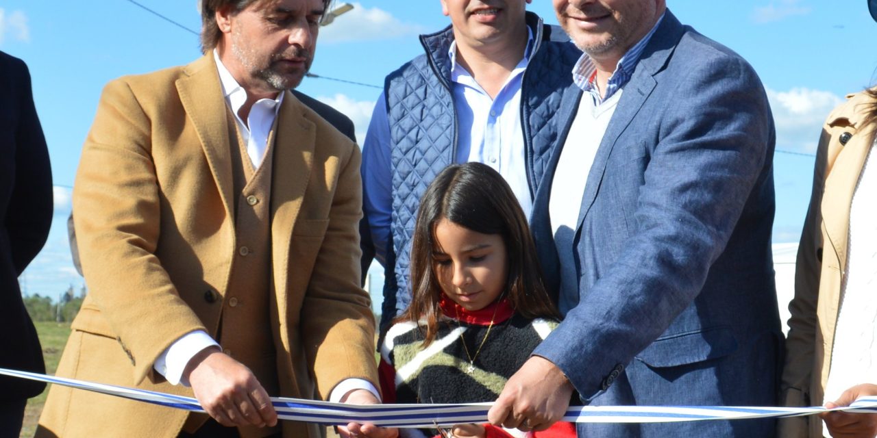 Lacalle inauguró el primer refugio transitorio del país que acogerá a perros, gatos y caballos