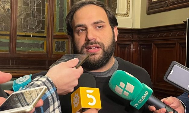 “Si por algo es pertinente consultar a la ciudadanía, es por este tema” dijo Civila tras ratificar apoyo del PS a papeleta presentada por el PIT-CNT