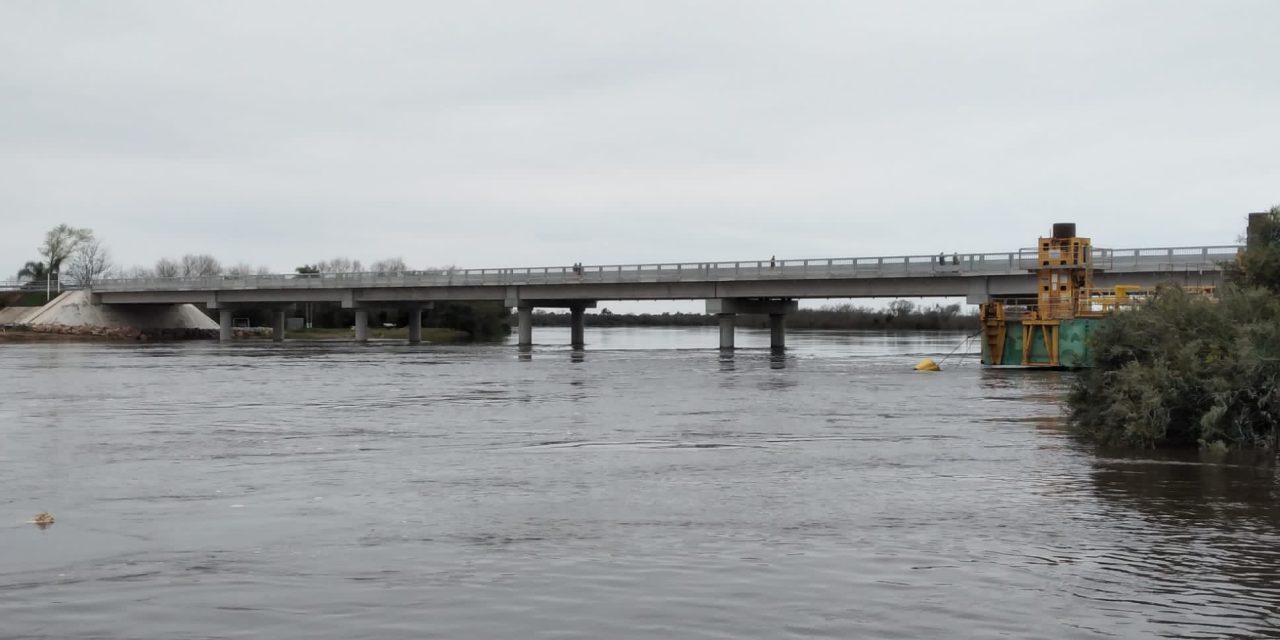 Alcaldesa de Treinta y Tres negó que puente de La Charqueada se haya inundado por las lluvias, y explicó lo que pasó