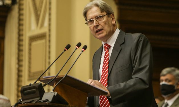 “Han resuelto que la corrupción no es un dato relevante”, expresó Pasquet sobre electorado argentino tras el caso Insaurralde