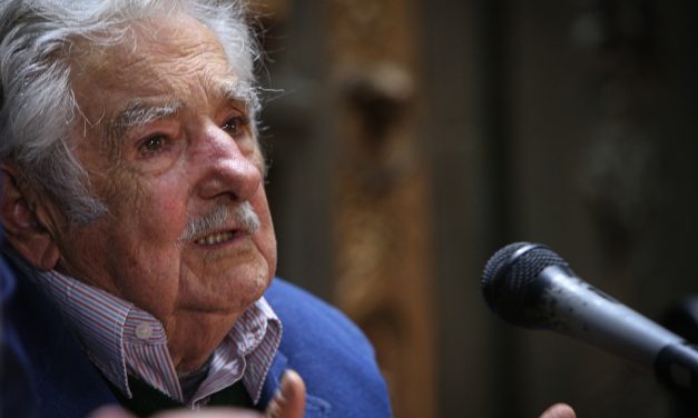 Mujica: “Milei es un mono con ametralladora” y “Apuesto por Massa”, con respecto a las presidenciales argentinas