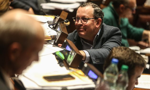 Diputado cabildante criticó a la coalición de gobierno y dijo que es “políticamente correcta» al cuestionar al PCU y su comunicado sobre Israel