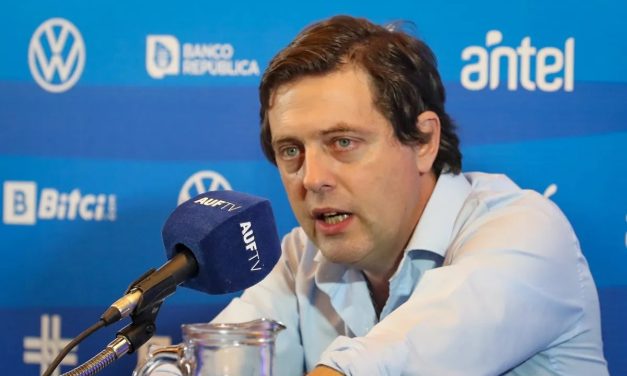 En su discurso Ignacio Alonso agradeció a Luis Lacalle Pou y Tabaré Vázquez