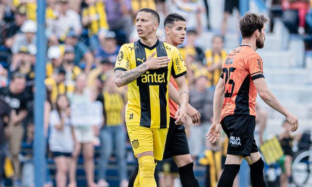 Peñarol goleó sin despeinarse a Sud América y avanzó en la Copa AUF Uruguay