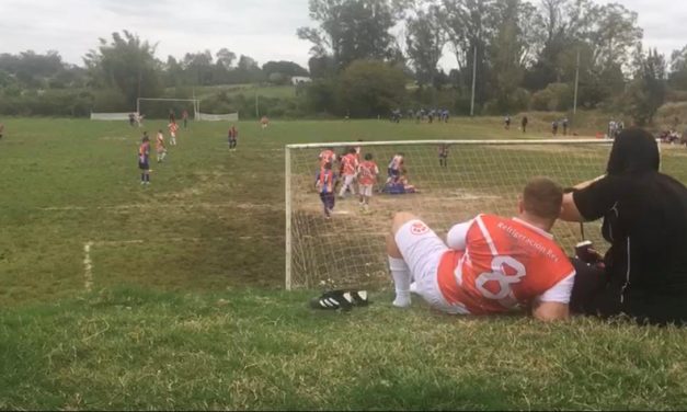 Piñata en el fútbol del interior: Un jugador sufrió “rotura y hundimiento de maxilar”, además tiene un ojo comprometido