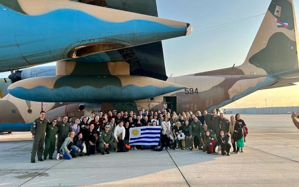 Uruguayos evacuados de Tel Aviv en avión Hércules de la Fuerza Aérea lograron llegar a España