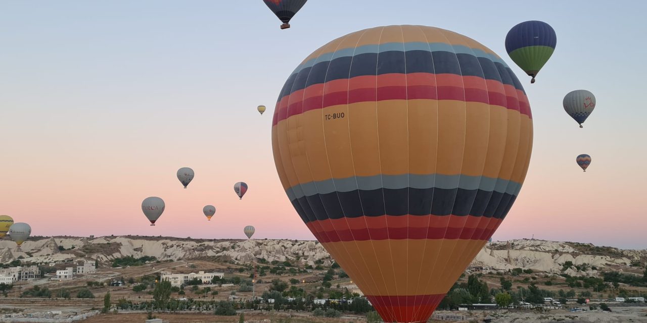 Festival de globos aerostáticos en Durazno capta la atención de la región y espera más de 30.000 personas
