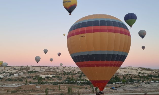 Festival de globos aerostáticos en Durazno capta la atención de la región y espera más de 30.000 personas