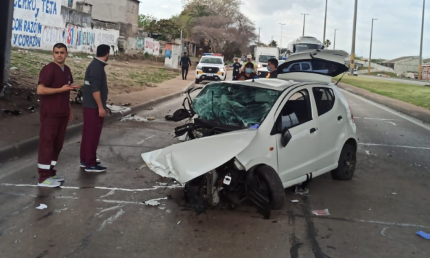 Un accidente en los accesos a Montevideo, dejó como saldo a dos personas heridas de gravedad