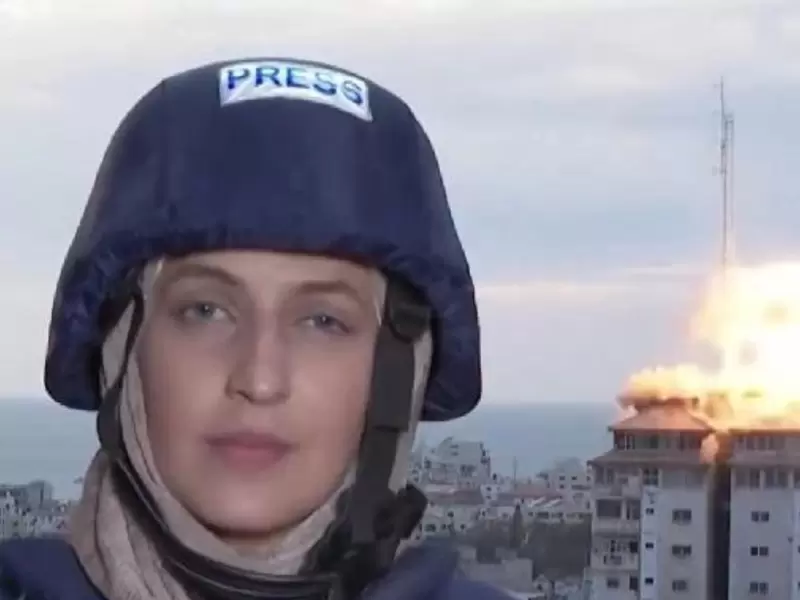 Impactante: periodista transmitía en vivo cuando fue sorprendida por el impacto de un misil en sobre un edificio cercano