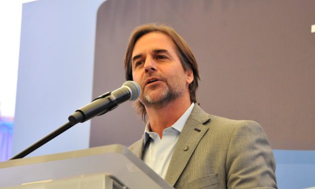 Lacalle Pou afirmó que en Salto Grande “no hubo corrupción ni ilegalidad” y anunció soluciones que llegarán desde el Ejecutivo