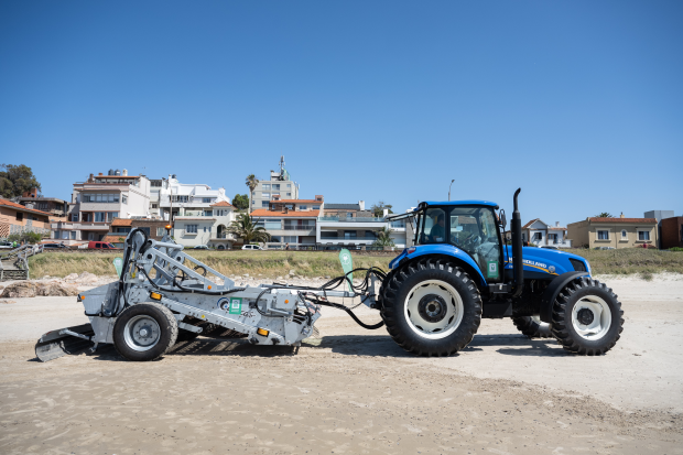 IMM incorporó maquinaria para limpiar playas; esta temporada hay 19 habilitadas