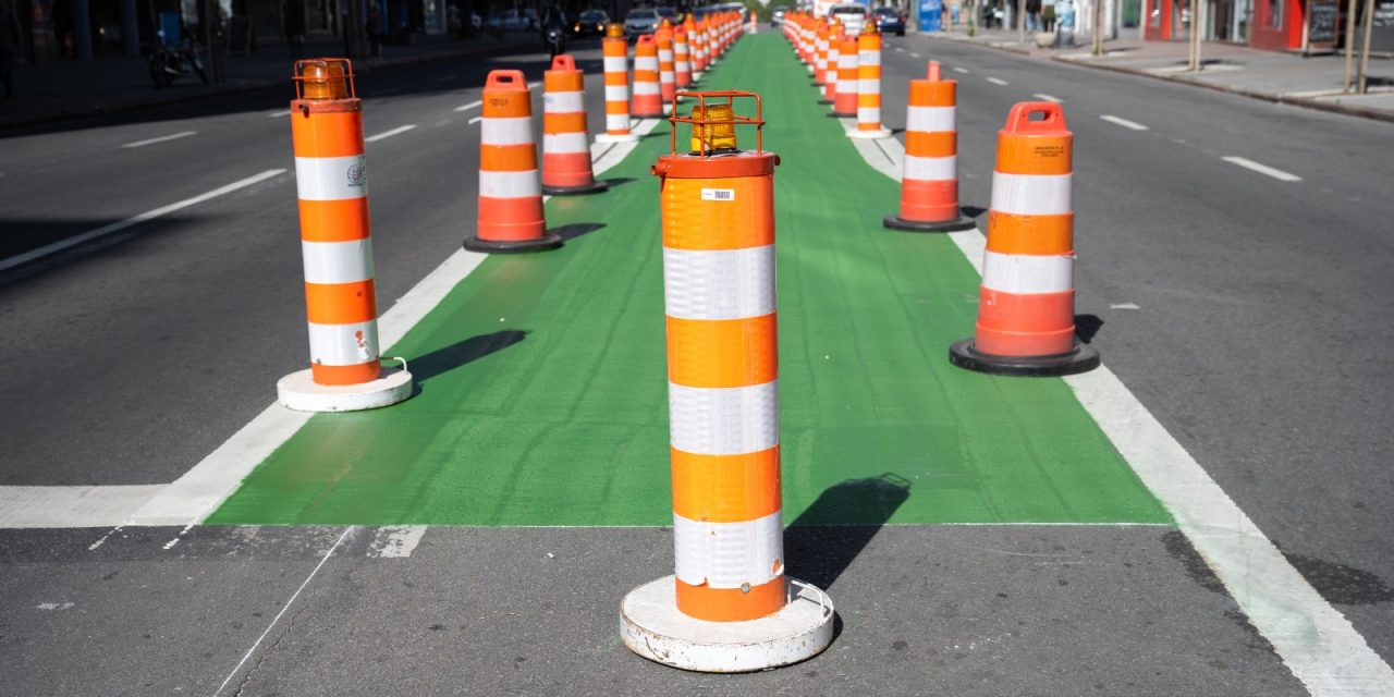 IMM avanza con las obras de la ciclovía en 18 de julio que luce pintada de verde