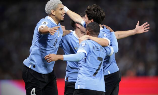 Así festejó la celeste el histórico triunfo ante Argentina
