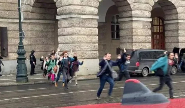 Un tiroteo en una universidad de República Checa, deja varias personas muertas