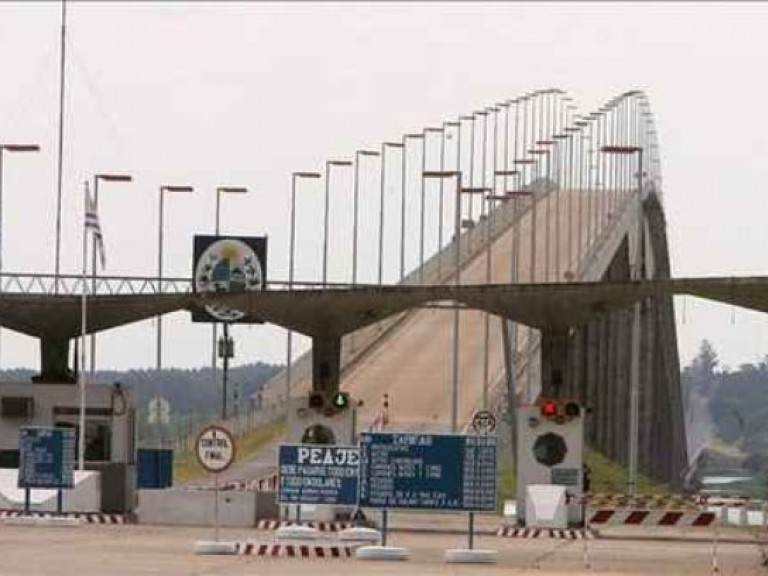 Se actualizó el costo de los peajes en los puentes internacionales con Argentina