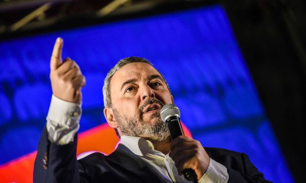 “El modelo de partido único no es con el cual yo me identifico”, indicó Bergara tras reivindicar la Revolución Cubana