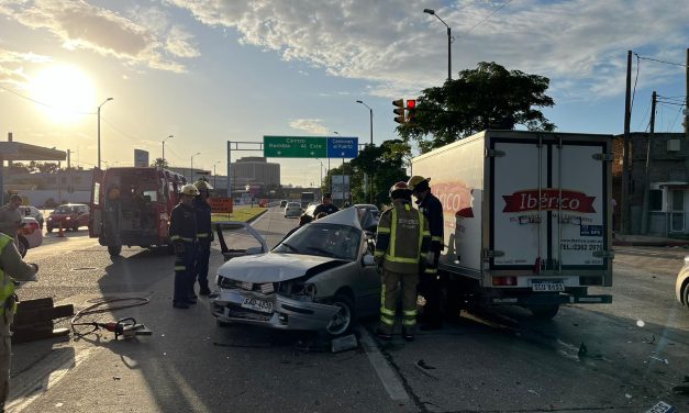 Siniestro de tránsito en la Rambla portuaria con varios lesionados