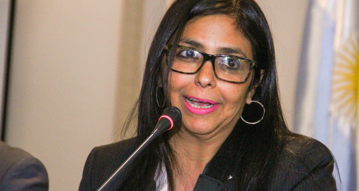Vicepresidenta de Venezuela insultó a Lacalle y desató críticas de blancos.
