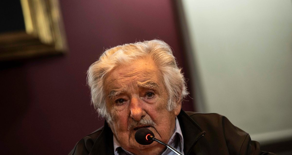 Los latinoamericanos deben ser “menos cornudos”, dijo Mujica tras fallo judicial de Pluna