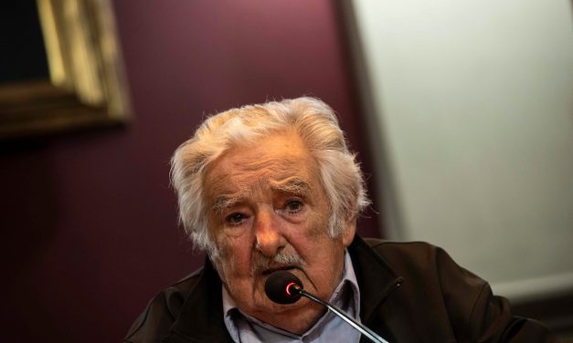 Los latinoamericanos deben ser “menos cornudos”, dijo Mujica tras fallo judicial de Pluna
