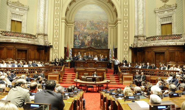 Senadores de la oposición criticaron discurso de Lacalle Pou: economía estancada y país desigual