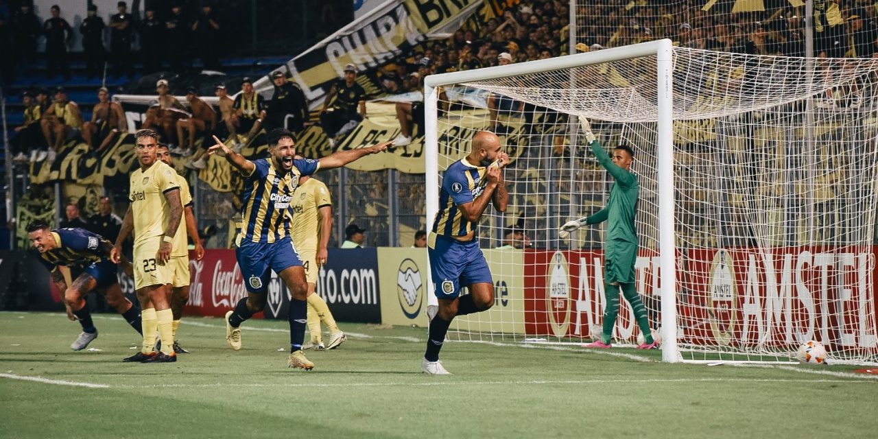 Copa Libertadores: Peñarol debutó con caída en Rosario