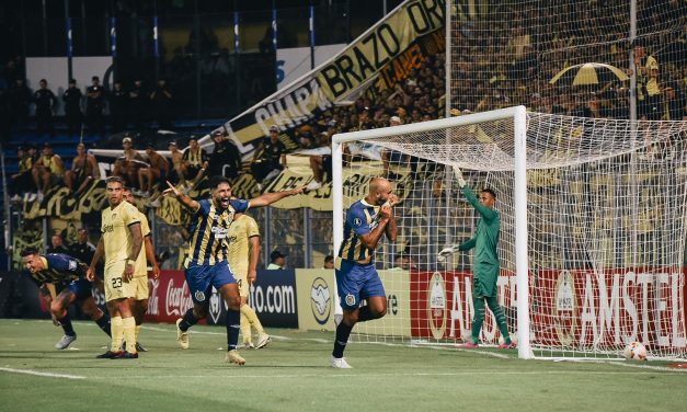 Copa Libertadores: Peñarol debutó con caída en Rosario
