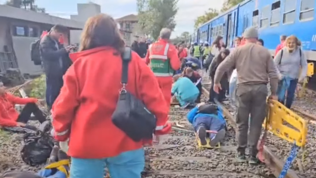 Choque de trenes deja varios heridos en Argentina