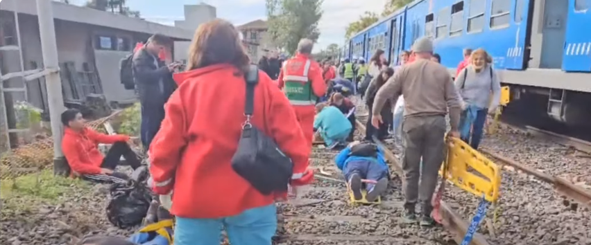 Choque de trenes deja varios heridos en Argentina