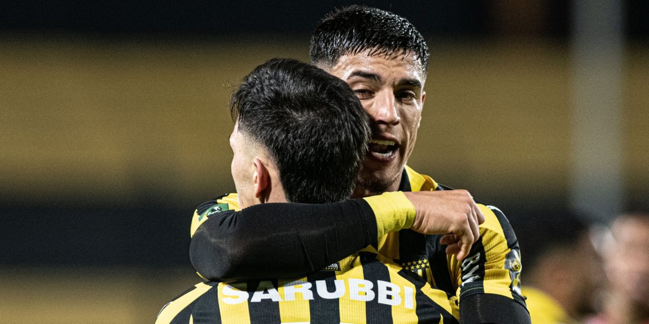 Peñarol goleó a Rampla y aprontó con sonrisa su viaje a Río