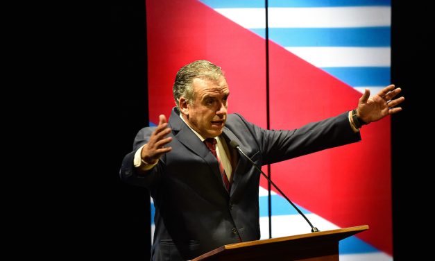 Orsi dijo que “no tenía pensado” invitar a Maduro si gana, pero lo están “empujando” a que lo haga