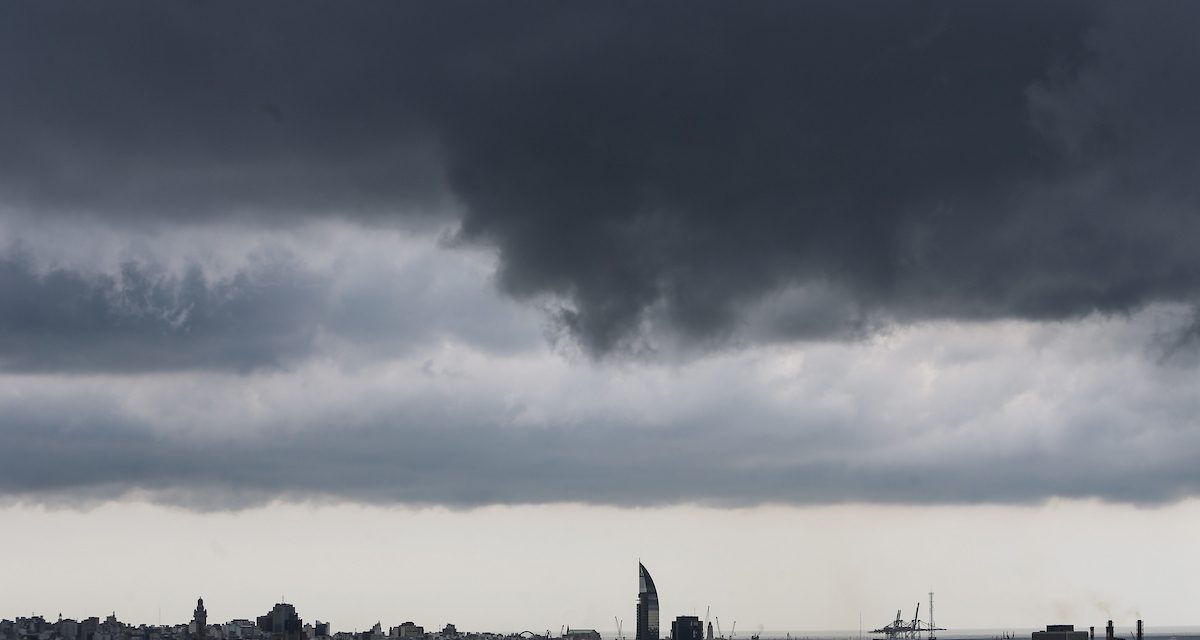 “Estamos en el ojo de la depresión”, dijo meteorólogo sobre tormenta en Uruguay