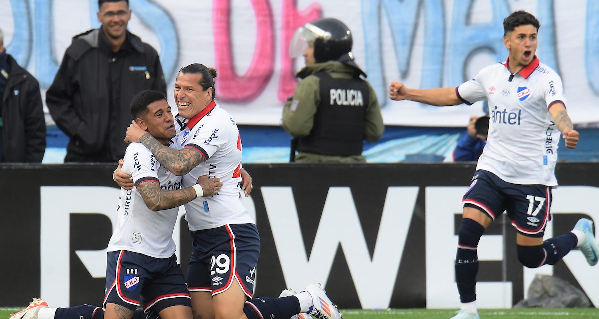 Nacional volvió a festejar ante Peñarol y el campeonato se puso al rojo vivo